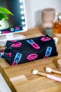 Kosmetyczka "Neo-Glamour"